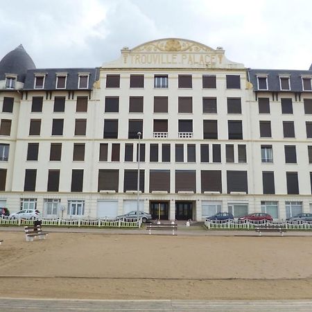 Paradis Les Pieds Sur Le Sable Trouville Palace 外观 照片